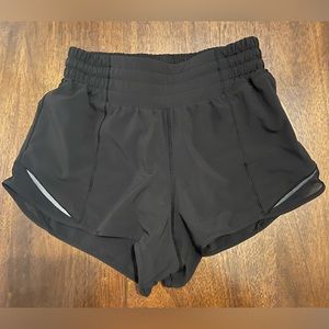 Lululemon Hotty Hot HR Shorts Size 2